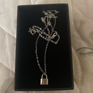 Small Jewelry Unique Beauty .925 Sterling Silver Lock 🔒 Charm Necklace